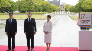 Япония и Франция обявиха че искат да задълбочат двустранното си