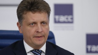 Транспортният министър на Русия заяви че полетите между Москва и
