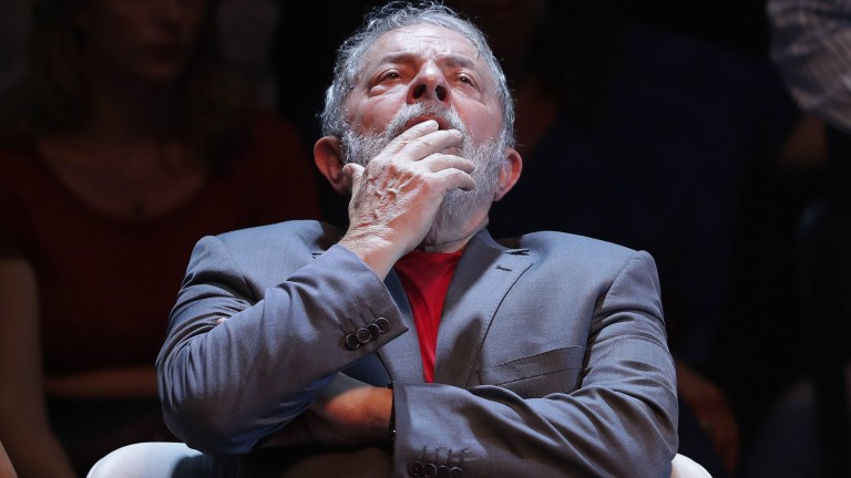 Експрезидентът на Бразилия Лула да Силва трябва да влезе в затвора, реши съдът