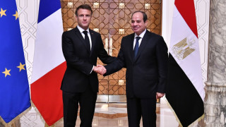 Френският президент Еманюел Макрон каза че Франция изпраща военноморски кораб