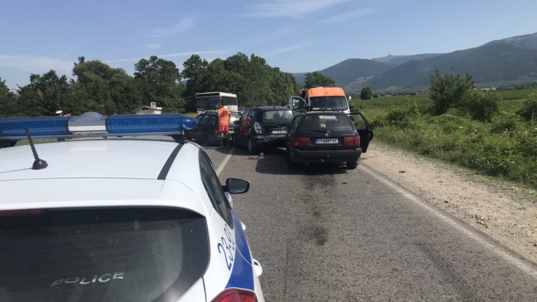 Верижка катастрофа на пътя Бургас-Царево в посока Приморско