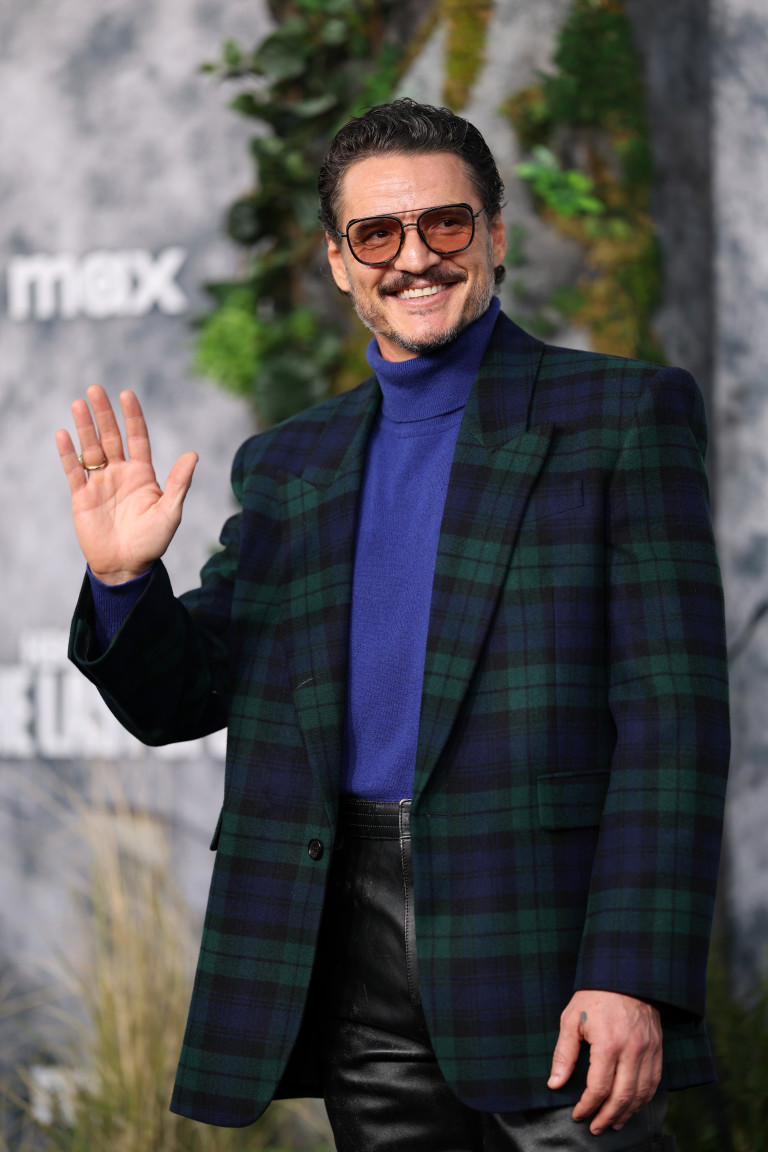 Педро Паскал на премиерата на втори сезон на