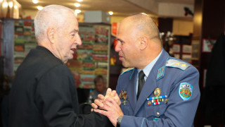 ЦСКА уважи празника на военния парашутист Ръководството на ЦСКА и тази