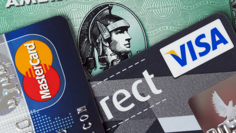 Британски търговци обвиняват Visa и Mastercard в събирането на твърде високи такси