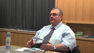 Част от спрените обществени поръчки са свързани с олигархията, твърди политолог