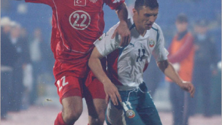 Лазаров с червен картон в мача срещу Сивасспор