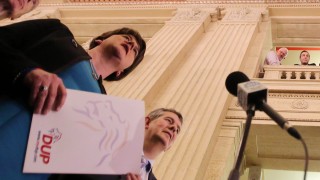 Преговорите за съставяне на правителство в Северна Ирландия завършиха с