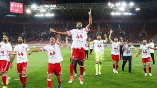 Вангелис Маринакис който собственик на гръцкия гранд Олимпиакос заедно с