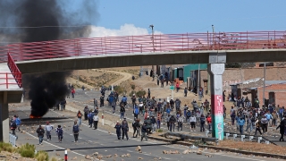 Стачкуващи миньори в Боливия убиха политик