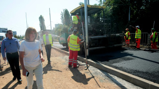Към момента изпълнението на проекта се движи в определените срокове