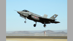 САЩ обвиниха пилот на F-35, тренирал китайски бойни асове