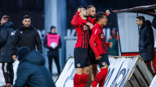 Отборите на Локомотив София и Славия поставят началото на 1 4 финалните