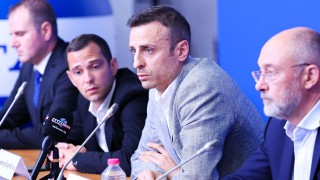 Кандидатът за президент на БФС Димитър Бербатов коменитра пред  бТВ  актуалните теми в