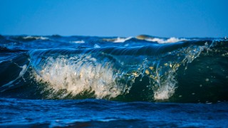 Подводница с туристи искащи да видят останките от Титаник изчезна