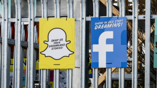 След като не успя да купи Snapchat, Facebook прави същото приложение