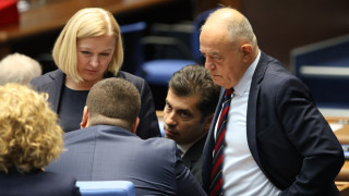 До късно дори и през цялата нощ са се водили