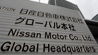 Японският автомобилен гигант Nissan Motor Co е изправен пред възможност