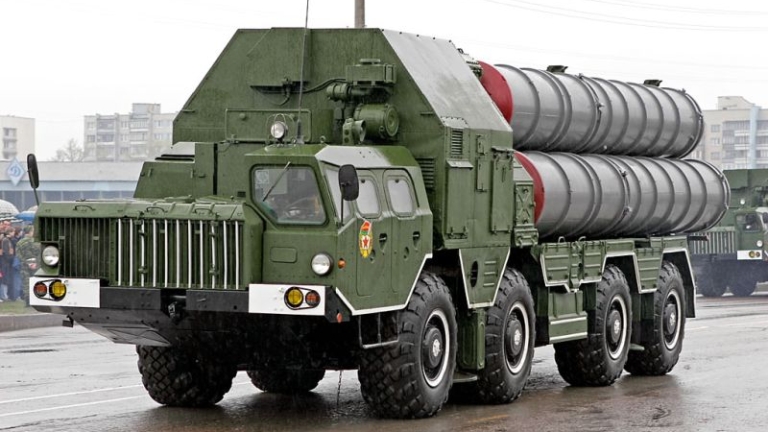Русия започна доставките на ПВО системи С-300 на Иран