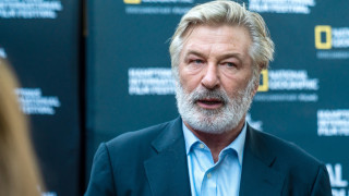 Алек Болдуин трябва да се засрами