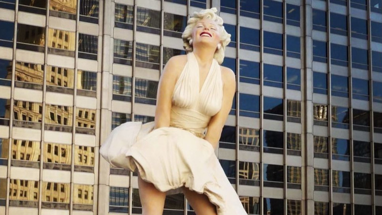 Статуята на Мерилин Монро, която предизвика смесени реакции