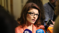 Десислава Атанасова против връщането на Спецов начело на НАП