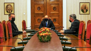 Президентът и върховен главнокомандващ на Въоръжените сили Румен Радев проведе