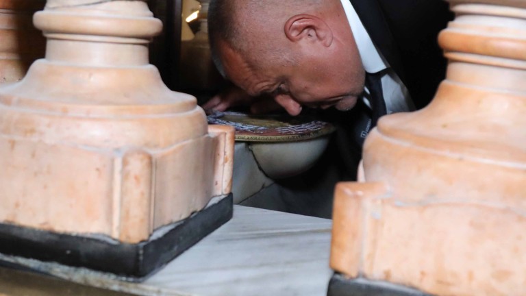 Премиерът на България Бойко Борисов посети Божи гроб. Той е