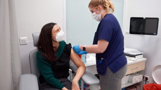 33% от поляците не искат да се ваксинират срещу COVID-19