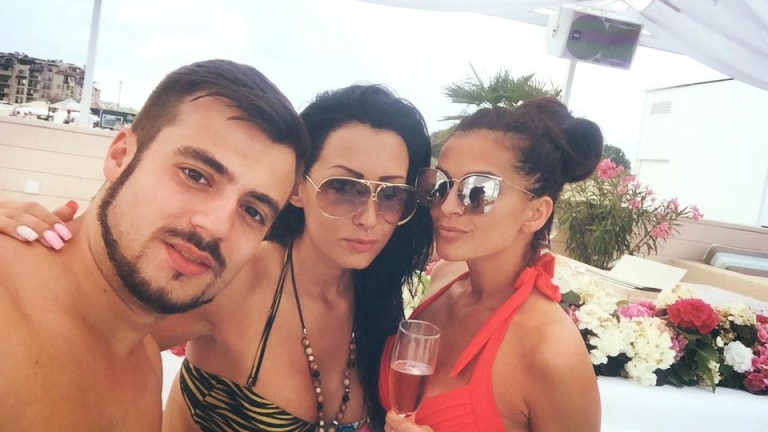 Ето къде е Джена преди сватбата (СНИМКИ)