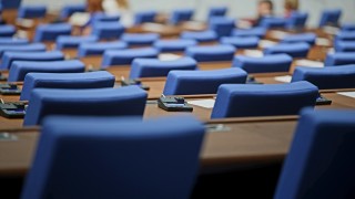 На извънредното заседание на парламента свикано днес не се събра
