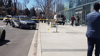 Бял ван се вряза в пешеходци в Торонто съобщава Си