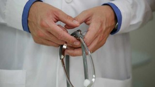 Медици във Велинград спират работа заради забавени заплати