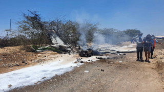 Лек самолет превозващ туристи за обиколка на линиите Наска в