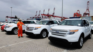 Китай смята да намали вносното мито върху леките автомобили наполовина