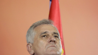 Съседите бойкотираха встъпването в длъжност на сръбския президент