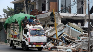 Броят на загиналите при унищожителното земетресение на индонезийския остров Ломбок