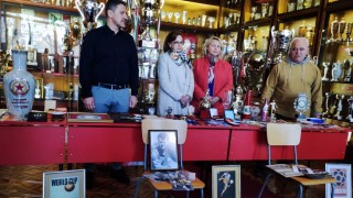 Ценно дарение от архива на клубната легенда д р Стефан Божков