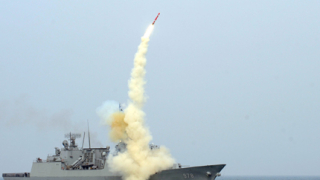 Сеул показа ракета, която може да удари прозореца на Ким Чен Ун