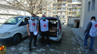 Фенове на пловдивския Ботев се включиха в борбата с коронавируса