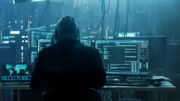 Компании и министерства плащат $500 000 на безработни хакери, за да разбиват системите им