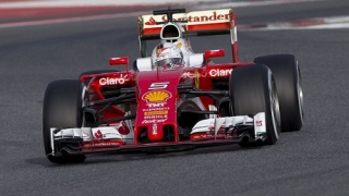 Фетел най-бърз и през втория ден