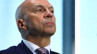 Европейският самолетостроителен производител Airbus обяви че може да спре производството