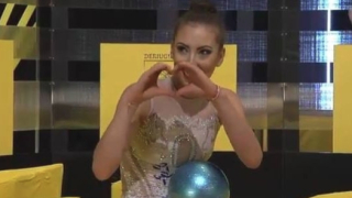 Катрин Тасева използва социалните мрежи за да съобщи новината че