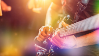 Делят ни броени дни от Midalidare Rock In The Wine