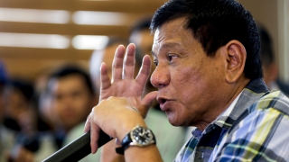 Взрив уби 12 души в родния град на президента на Филипините