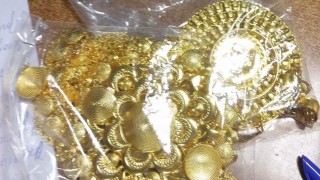 Задържаха голямо количество златни и сребърни накити на МП "Лесово"