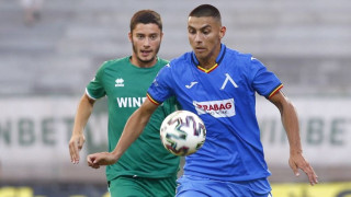 Отстранените от първия отбор на Левски Димитър Костадинов и Здравко