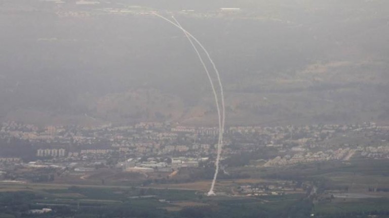 Хизбула обяви, че е извършила координирани удари с ракети и