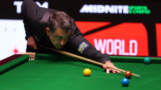 Първите полуфинални сесии на Световното първенство по снукър в Крусибъл