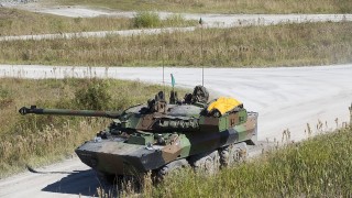 Киев благодари на Париж за колесните танкове AMX-10, но отбеляза, че са "твърде леки"